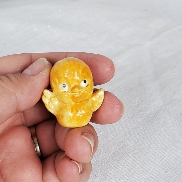 Vtg tiny bird ceramic figurine 1 1/4" - Picture 7 of 8